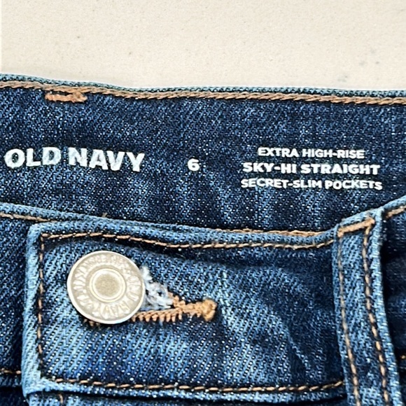 Old Navy Extra High-Rise Sky-Hi Straight w/ Secret Slim Pockets sz.6 - Picture 4 of 7